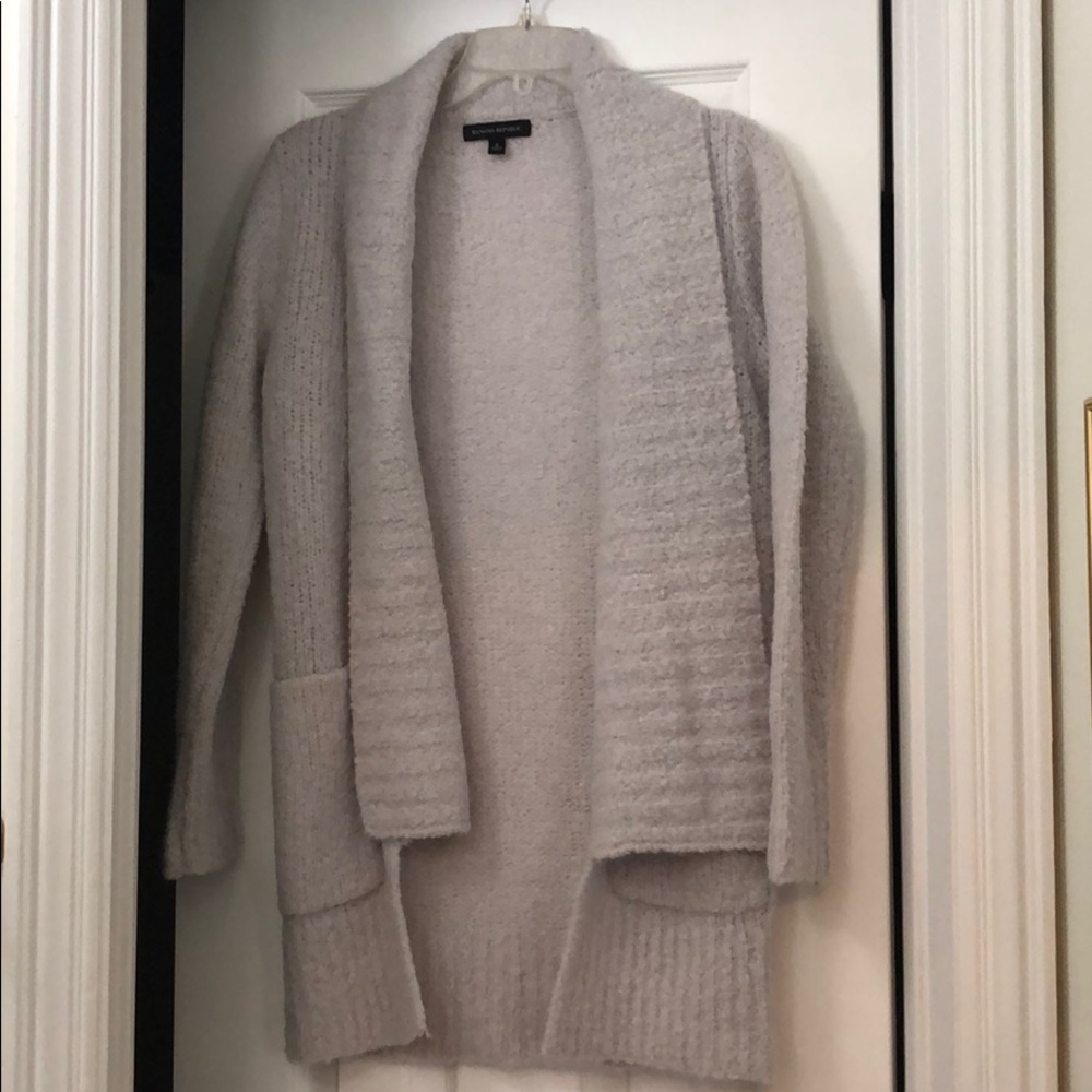 Banana Republic light gray open-front fuzzy cardigan